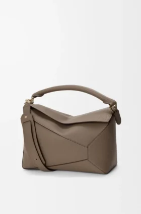 Mittlere „Puzzle Edge“-Tasche aus weichem, genarbtem Kalbsleder