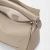 Mittlere „Puzzle Edge“-Tasche aus weichem, genarbtem Kalbsleder Mittlere „Puzzle Edge“-Tasche aus weichem, genarbtem Kalbsleder