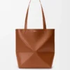 Mittlere „Puzzle Fold“-Tasche aus glänzendem Kalbsleder Mittlere „Puzzle Fold“-Tasche aus glänzendem Kalbsleder