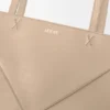 Mittlere „Puzzle Fold“-Tasche aus glänzendem Kalbsleder Mittlere „Puzzle Fold“-Tasche aus glänzendem Kalbsleder