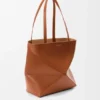 Mittlere „Puzzle Fold“-Tasche aus glänzendem Kalbsleder Mittlere „Puzzle Fold“-Tasche aus glänzendem Kalbsleder