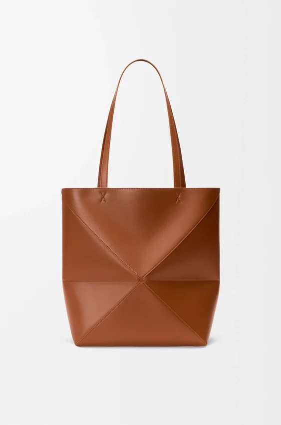 Mittlere „Puzzle Fold“-Tasche aus glänzendem Kalbsleder Mittlere „Puzzle Fold“-Tasche aus glänzendem Kalbsleder