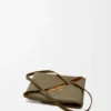 Mittlere „Puzzle Fold“-Tasche aus glänzendem Kalbsleder Mittlere „Puzzle Fold“-Tasche aus glänzendem Kalbsleder