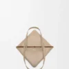 Mittlere „Puzzle Fold“-Tasche aus glänzendem Kalbsleder Mittlere „Puzzle Fold“-Tasche aus glänzendem Kalbsleder