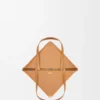 Mittlere „Puzzle Fold“-Tasche aus glänzendem Kalbsleder Mittlere „Puzzle Fold“-Tasche aus glänzendem Kalbsleder