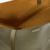 Mittlere „Puzzle Fold“-Tasche aus glänzendem Kalbsleder Mittlere „Puzzle Fold“-Tasche aus glänzendem Kalbsleder