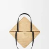 Mittlere „Puzzle Fold“-Tragetasche aus Raffia Mittlere „Puzzle Fold“-Tragetasche aus Raffia