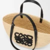 Mittlerer „Eclipse“-Korb aus Raffia und Kalbsleder Mittlerer „Eclipse“-Korb aus Raffia und Kalbsleder