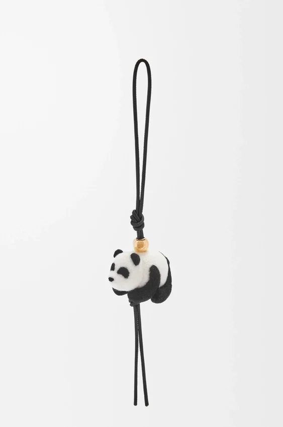 Panda-Anhänger aus Filz und Kalbsleder Panda-Anhänger aus Filz und Kalbsleder