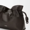 Panta Medium Flamenco Clutch aus glänzendem Kalbsleder Panta Medium Flamenco Clutch aus glänzendem Kalbsleder