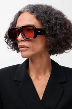 Paula’s Ibiza Dive in Mask Sonnenbrille