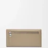 Pebble Continental-Portemonnaie aus Kalbsleder mit Pebble-Prägung