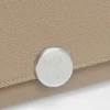 Pebble Continental-Portemonnaie aus Kalbsleder mit Pebble-Prägung