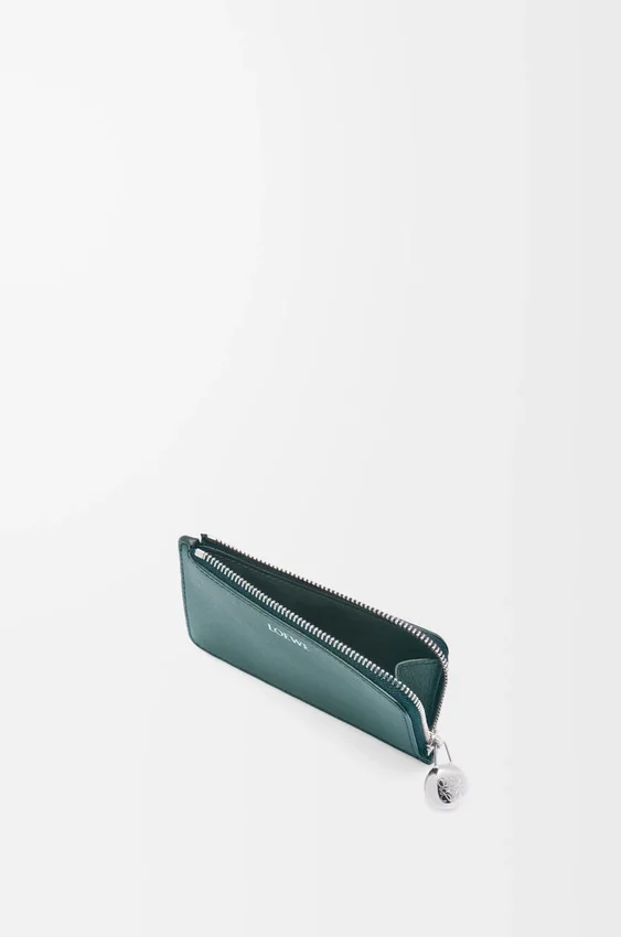Pebble-Geldbörse aus glänzendem Nappa-Kalbsleder Pebble-Geldbörse aus glänzendem Nappa-Kalbsleder
