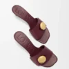 Pebble-Slide aus weichem Kalbsleder Pebble-Slide aus weichem Kalbsleder