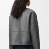 Pebble-Strickjacke aus Lammfell Pebble-Strickjacke aus Lammfell