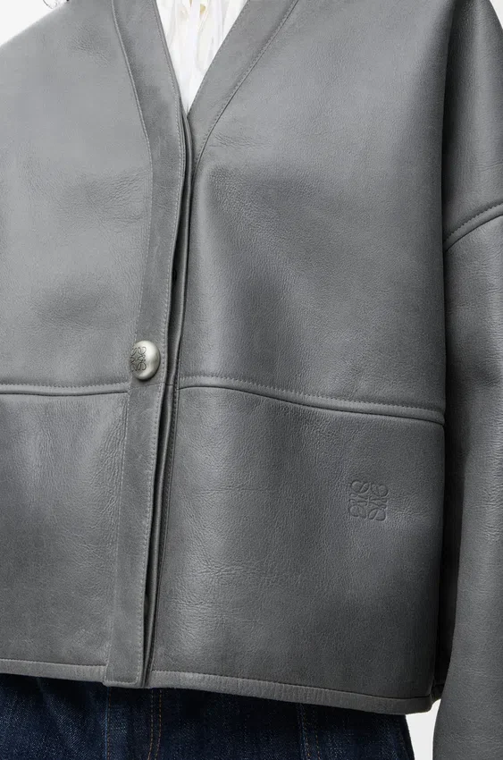 Pebble-Strickjacke aus Lammfell Pebble-Strickjacke aus Lammfell