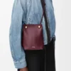 Pebble-Tasche aus glattem Kalbsleder Pebble-Tasche aus glattem Kalbsleder