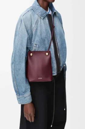 Pebble-Tasche aus glattem Kalbsleder