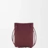 Pebble-Tasche aus glattem Kalbsleder Pebble-Tasche aus glattem Kalbsleder