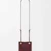 Pebble-Tasche aus glattem Kalbsleder Pebble-Tasche aus glattem Kalbsleder