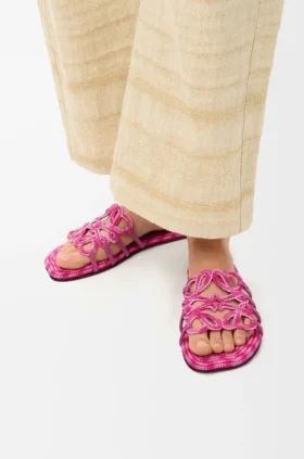 „Petal Anagram“-Pantolette aus besticktem Canvas