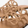 „Petal Anagram“-Pantolette aus Kalbsleder „Petal Anagram“-Pantolette aus Kalbsleder