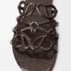 „Petal Anagram“-Pantolette aus Kalbsleder mit Krokodilprägung „Petal Anagram“-Pantolette aus Kalbsleder mit Krokodilprägung
