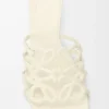 „Petal Anagram“-Pantolette aus weichem Kalbsleder „Petal Anagram“-Pantolette aus weichem Kalbsleder