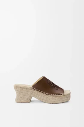 „Petal“ Espadrille-Plateauslipper aus pflanzlich gegerbtem Kalbsleder