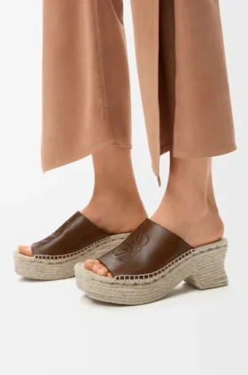 „Petal“ Espadrille-Plateauslipper aus pflanzlich gegerbtem Kalbsleder