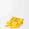 Pumps „Origami Con“ mit Klappe hinten aus Lammleder Pumps „Origami Con“ mit Klappe hinten aus Lammleder