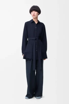 Seidenbluse mit Gürtel