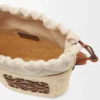 Quadratische Tasche aus Iraca-Palmengeflecht und Kalbsleder Quadratische Tasche aus Iraca-Palmengeflecht und Kalbsleder