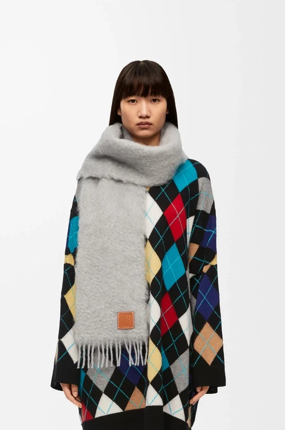 Schal aus Mohair und Wolle Schal aus Mohair und Wolle