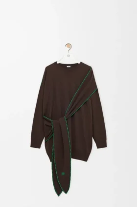 Schal-Kleid aus Wolle Schal-Kleid aus Wolle