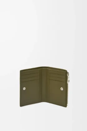 Schlankes, kompaktes Portemonnaie aus strukturiertem klassischem Kalbsleder