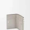 Schlankes, kompaktes Portemonnaie aus strukturiertem klassischem Kalbsleder Schlankes, kompaktes Portemonnaie aus strukturiertem klassischem Kalbsleder