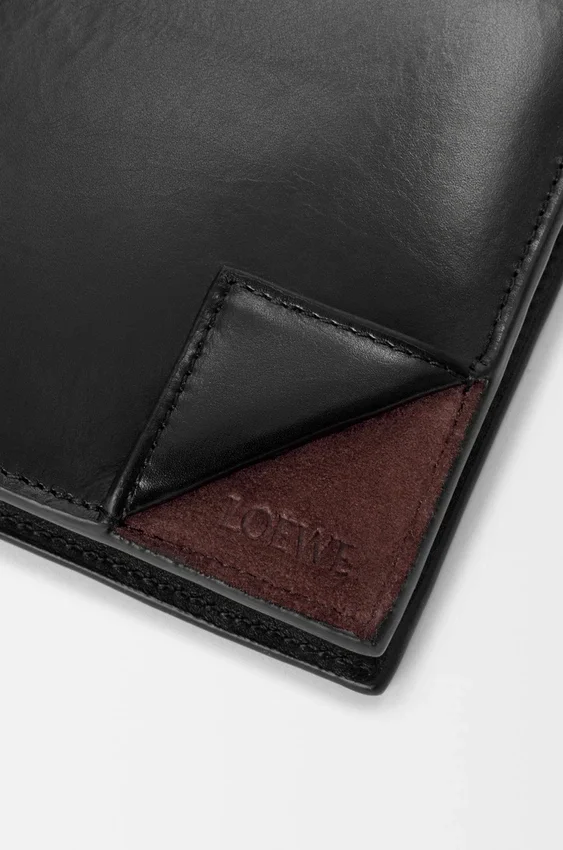 Switch-Portemonnaie mit zwei Fächern aus geschmeidigem genarbtem Kalbsleder und Wildleder Switch-Portemonnaie mit zwei Fächern aus geschmeidigem genarbtem Kalbsleder und Wildleder