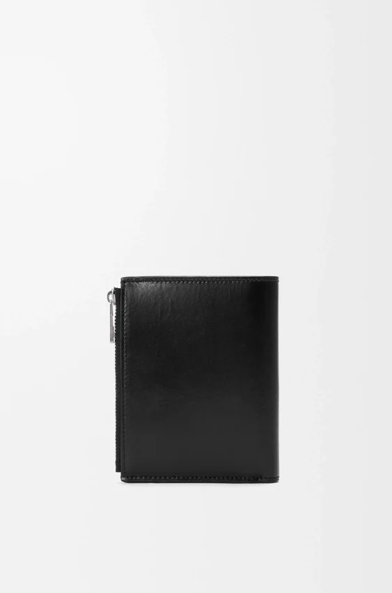 Switch Slim Compact Portemonnaie aus geschmeidigem genarbtem Kalbsleder und Wildleder Switch Slim Compact Portemonnaie aus geschmeidigem genarbtem Kalbsleder und Wildleder