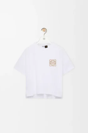 T-Shirt in kastenförmiger Passform aus Baumwolle