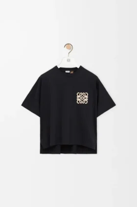 T-Shirt in kastenförmiger Passform aus Baumwolle