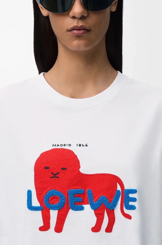 T-Shirt in lockerer Passform aus Baumwolle T-Shirt in lockerer Passform aus Baumwolle