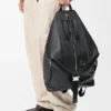 Wandelbarer Rucksack aus klassischem Kalbsleder Wandelbarer Rucksack aus klassischem Kalbsleder