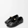 Weiche Ballerinas mit „Pebble“-Muster aus Nappa-Lammleder Weiche Ballerinas mit „Pebble“-Muster aus Nappa-Lammleder