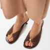 Weiche Pantolette mit „Pebble“-Design aus Stoff in Raffia-Optik Weiche Pantolette mit „Pebble“-Design aus Stoff in Raffia-Optik