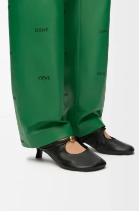 Weiche „Pebble“-Pantolette aus Nappa-Lammleder Weiche „Pebble“-Pantolette aus Nappa-Lammleder