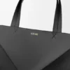 XL Puzzle Fold Tote aus glänzendem Kalbsleder XL Puzzle Fold Tote aus glänzendem Kalbsleder