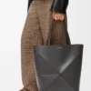 XL Puzzle Fold Tote aus glänzendem Kalbsleder XL Puzzle Fold Tote aus glänzendem Kalbsleder