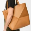 XL Puzzle Fold Tote aus glänzendem Kalbsleder XL Puzzle Fold Tote aus glänzendem Kalbsleder